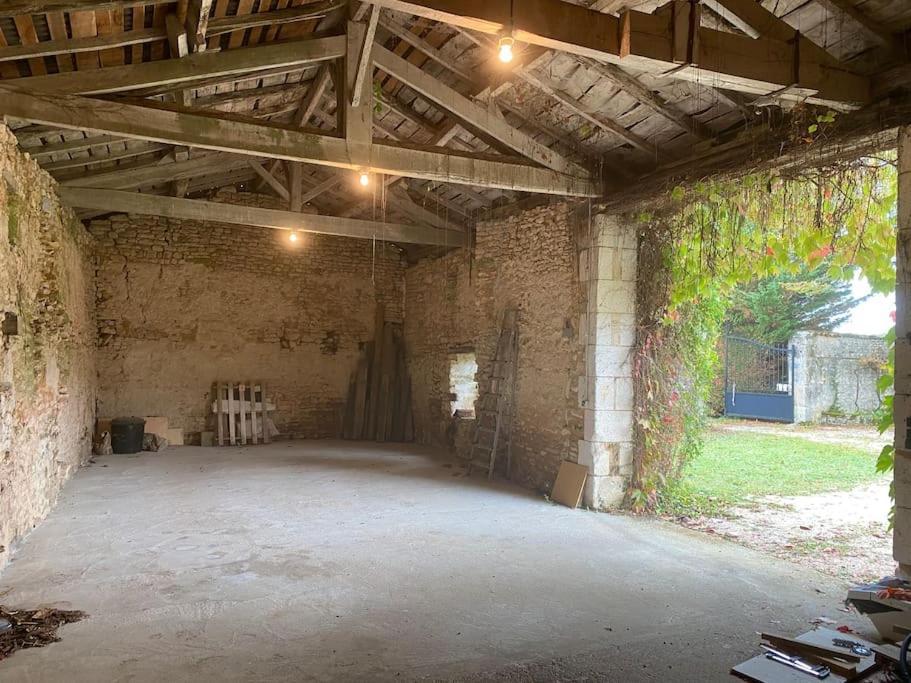 Uniquely Private Holiday Villa In The Charente Puyreaux Екстер'єр фото