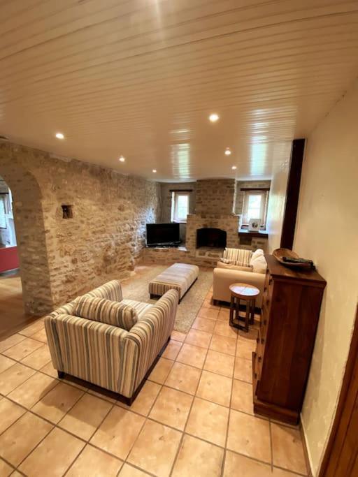 Uniquely Private Holiday Villa In The Charente Puyreaux Екстер'єр фото