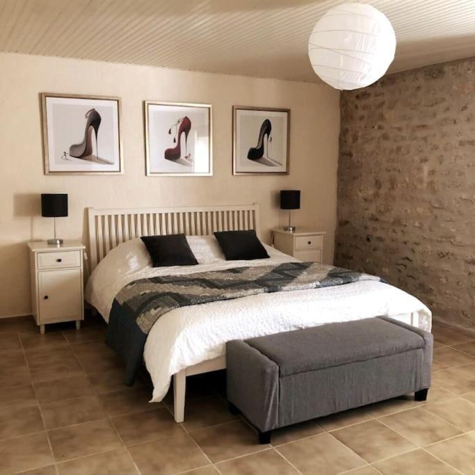 Uniquely Private Holiday Villa In The Charente Puyreaux Екстер'єр фото
